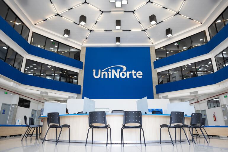 Los planes de estudio de UniNorte se revisan permanentemente para alinearse con las necesidades del mercado laboral global y las tendencias tecnológicas.