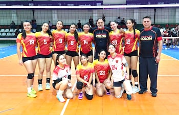 Deportivo Colón se consagró campeón femenino U19 en el certamen oficial de vóleibol, en condición invicta al vencer en la final a Panambí Retá.