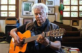 El cantante y compositor Víctor Heredia es el protagonista del documental que se exhibirá este viernes en la Manzana de la Rivera.