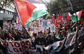Miles de estudiantes se manifiestan en España contra el genocidio del pueblo palestino. EFE/ Rodrigo Jimenez