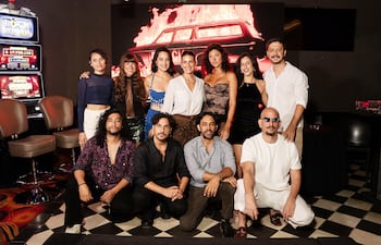 Parte del elenco de la película “Golpe”, que incluye un equipo de actores y técnicos de Paraguay, Argentina y Brasil.