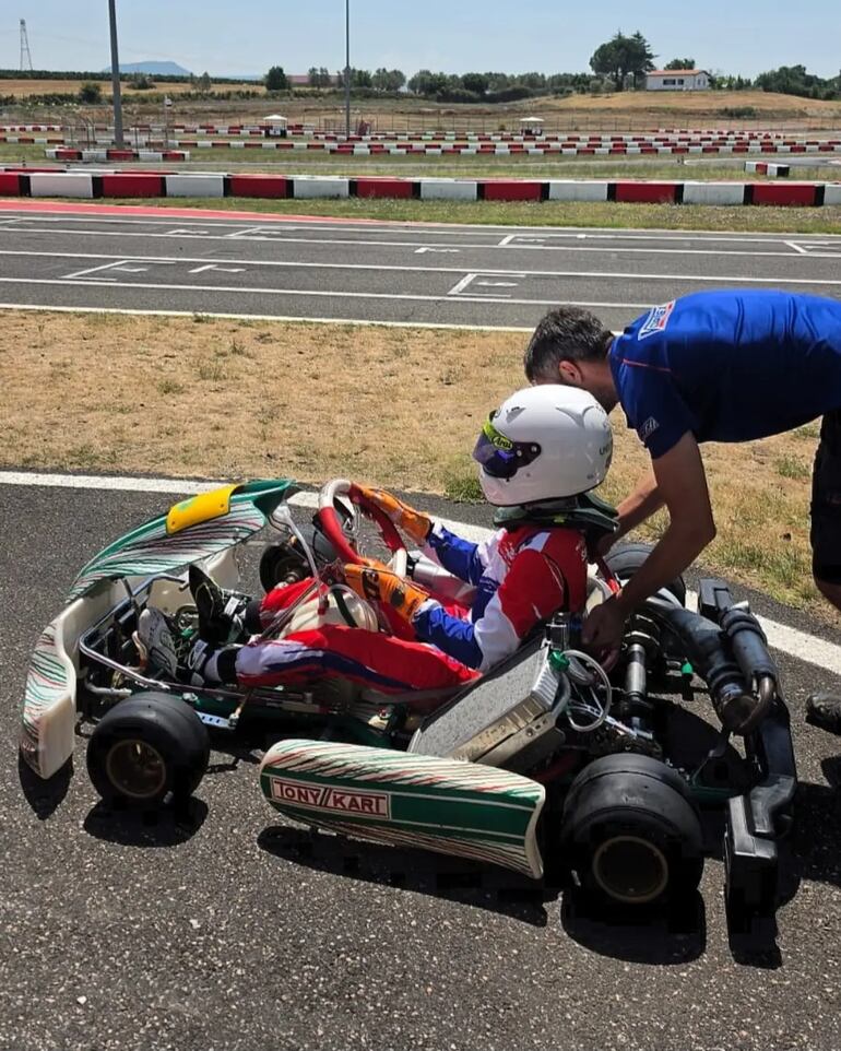 Como parte de sus preparativos de cara a este nuevo desafío, Sebastián Galeano ya estuvo probando un kart para adaptarse al medio mecánico –diferente al que utiliza habitualmente– y conocer los secretos de las pistas italianas.