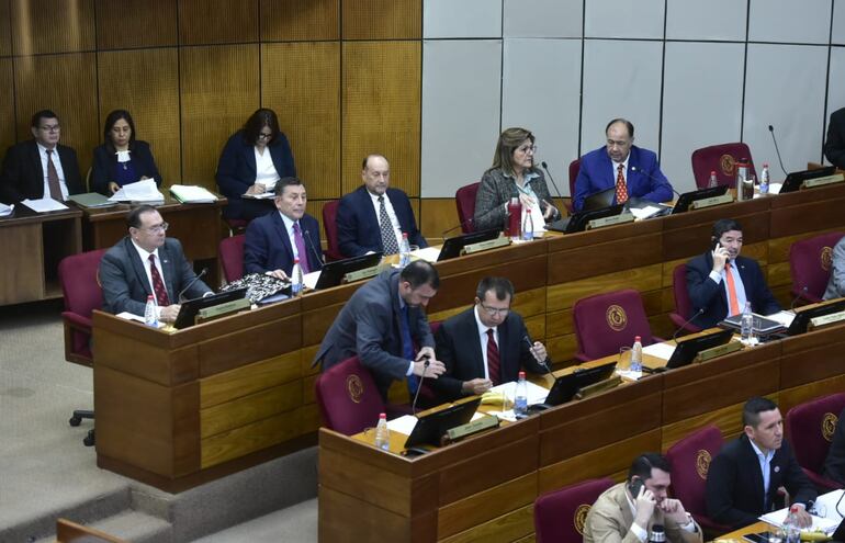 La Cámara de Senadores aceptó la versión de Diputados de la creación del Ministerio de Economía. Ahora la ley está sancionada y pasa al Poder Ejecutivo.