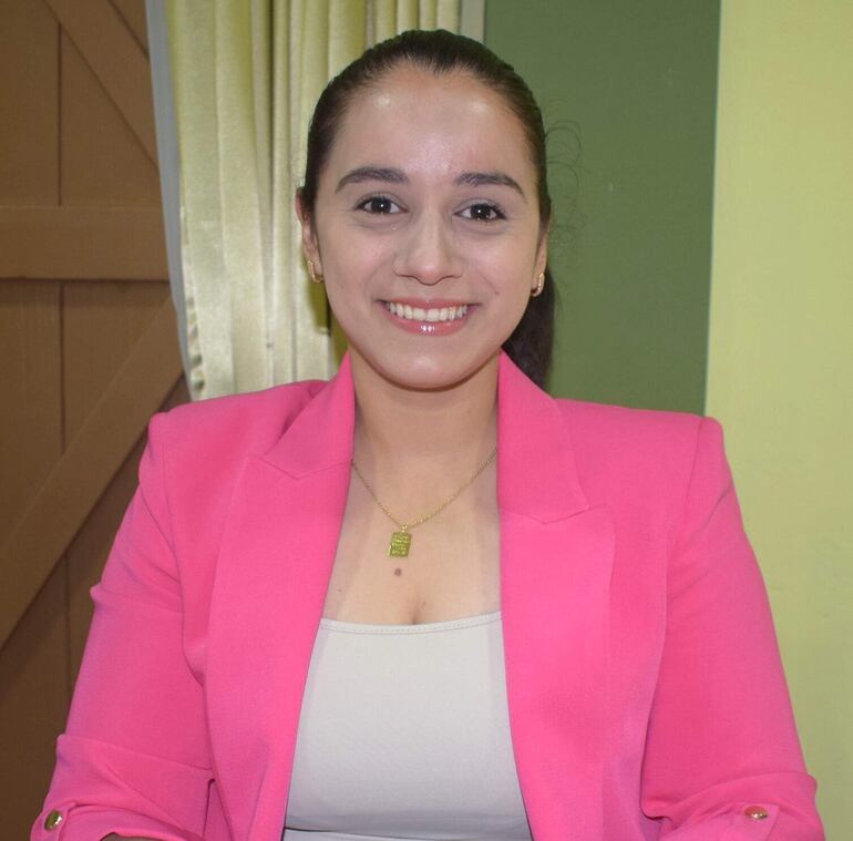 La concejal municipal Alba Montiel Cañete (HC) aspira a la Intendencia en reemplazo de su tío, el actual intendente Luciano Cañete.