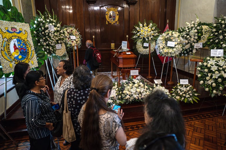 Perú se despide de Bryce Echenique, su último gran escritor