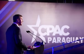 Santiago Peña fue orador principal y anfitrión del evento de la CPAC en Paraguay.