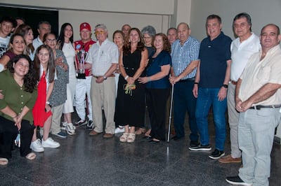 Los ganadores –el Stud Don Honorio–, familiares del homenajeado Bernardo Chaparro y directivos.