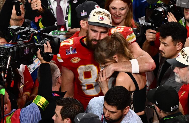 Taylor Swift y Travis Kelce.