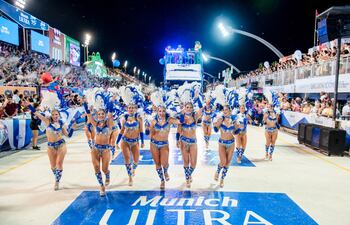 Más de 70.000 personas asistieron al sambódromo de Encarnación durante las cinco noches del histórico y tradicional carnaval, que tuvo al trío eléctrico de Munich Ultra entre sus principales atractivos.