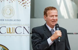 Cristian González Safstrand, durante la presentación de uno de sus libros.