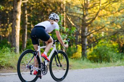Fotografía ilustrativa de una ciclista.
