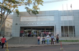 Fachada de Centro de Atención Ambulatoria del IPS - Central