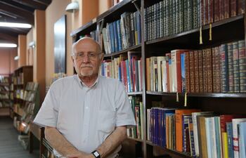 El poeta Jacobo Rauskin formará parte de la mesa redonda sobre Literatura paraguaya en la Biblioteca Municipal.