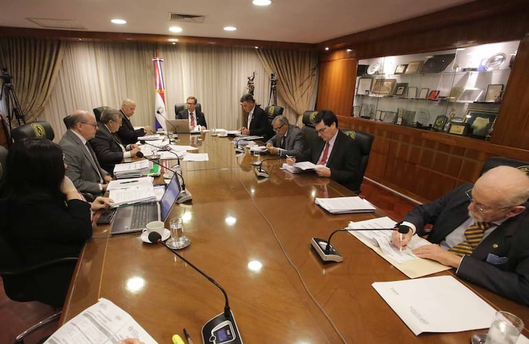 Corte remite a Fiscalía descubrimientos sobre esquema de “blanqueo” de vehículos robados en Brasil