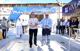 Hierropar celebró la apertura de su amplia sucursal en San Bernardino.