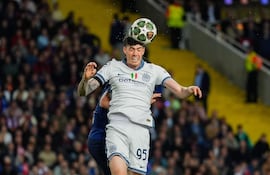 Alessandro Bastoni, marcador central del Inter de Milán.