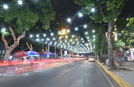 Las luces dan un hermoso colorido a las calles de Asunción.