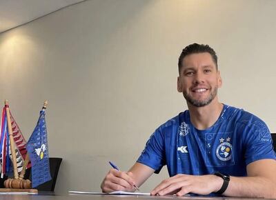 Gerardo Amílcar Ortiz, durante la firma del contrato en Sol de América.