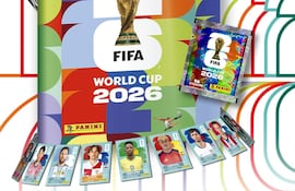 Diseño promocional de la colección de figuritas de la Copa Mundial 2026 con el trofeo y varios jugadores en un fondo colorido.
