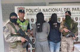 Los dos detenidos fueron trasladados a la Dirección de Policía de Alto Paraná.