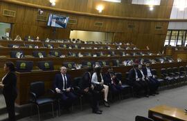 Cartismo no logró el quorum para iniciar la sesión extra y forzar la aprobación de la ley de superintendencia de Pensiones y Jubilaciones.