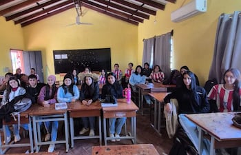 Los alumnos de los diferentes cursos ya están en sus respectivas aulas luego de varias semanas de desarrollar sus clases en la intemperie