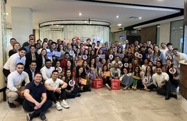 Colaboradores de Atlas celebran la recertificación de GPTW.