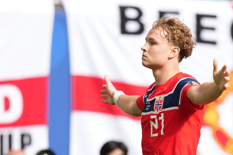 Andreas Schjelderup de Noruega celebra un gol este sábado, en el partido de cuartos de final del Mundial de la FIFA 2026 entre Noruega e Inglaterra en el estadio Hard Rock en Miami (Estados Unidos). EFE/ Octavio Guzmán