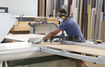 Sólo el 11% de la población ocupada, unas 377.000 personas, cobran el salario mínimo, según datos oficiales.