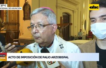 Monseñor Adalberto Martínez recibió el Palio Arzobispal este viernes