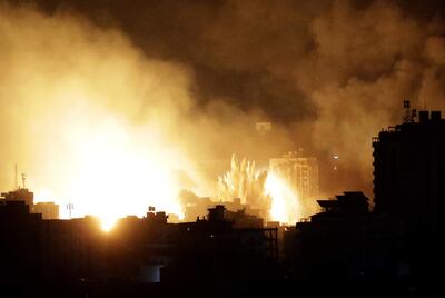 Explosiones durante un bombardeo israelí sobre la Ciudad de Gaza, en octubre de 2023.