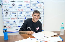 Rodolfo Argüello Balbuena, nacido el 14 de setiembre de 2003, nuevo furbolista de Nacional.