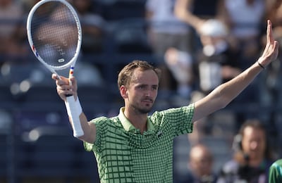 Daniil Medvedev venció al suizo Stan Wawrinka, quien afronta el último año de su carrera.