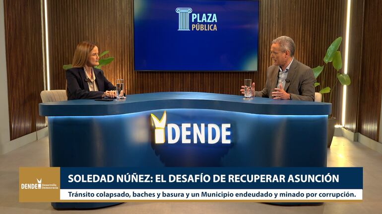 La intendenta electa de Asunción, Soledad Núñez y Yan Speranza, conductor del programa Plaza Pública de Dende.