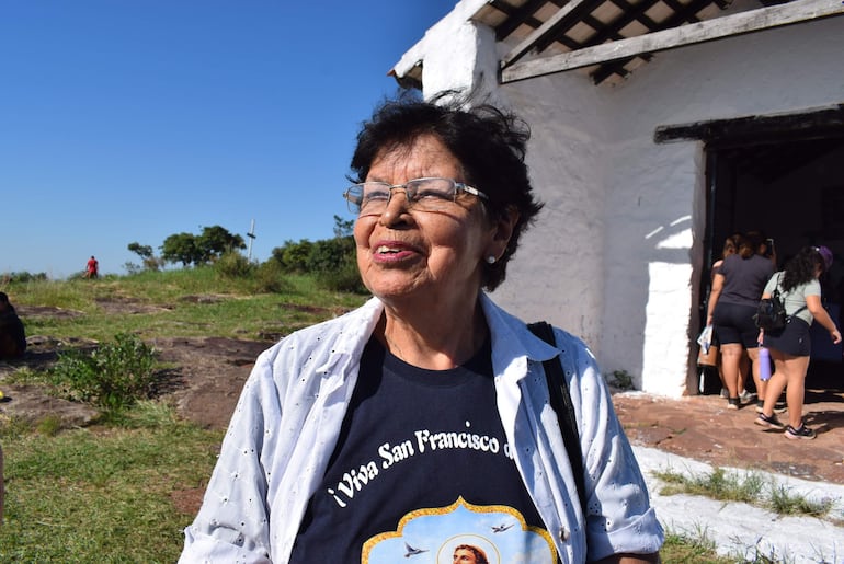 La peregrinante Polonia Fernández, devota del Oratorio Gamarra.