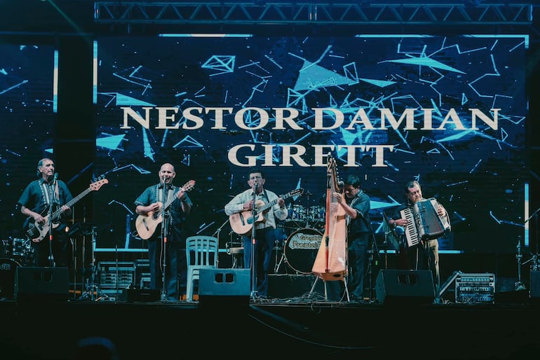 Néstor Damián Girett y los Misioneros durante su presentación en la pasada edición del festival sanjuanino.