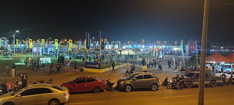 Mucha gente asistió a la Expo Itapúa este pasado fin de semana. La muestra se extiende hasta el 13 de agosto.