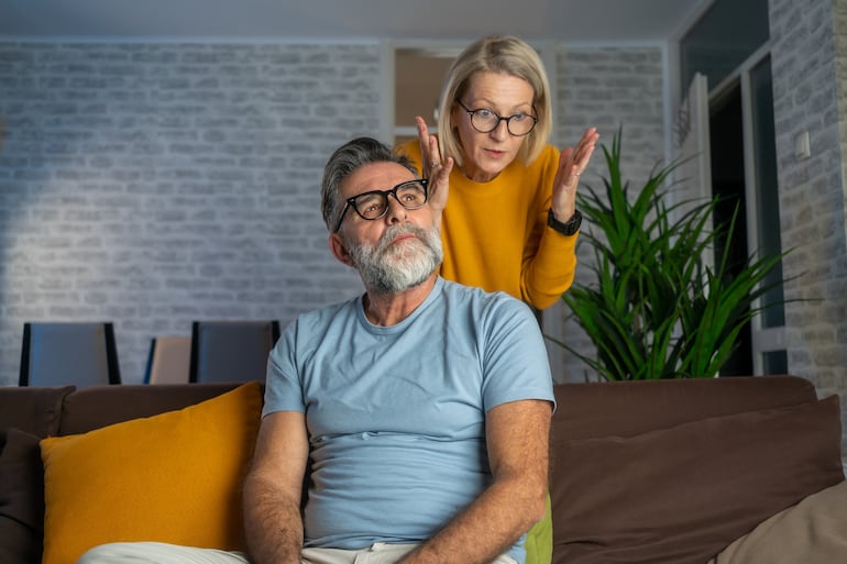 ¡Qué es el apego evitativo en el romance?
