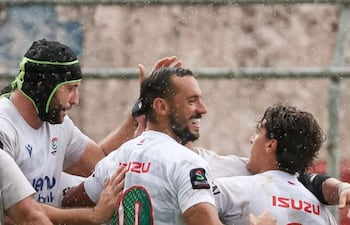 Festejo parcial de Yacaré, que al final cayó contra Cobras.