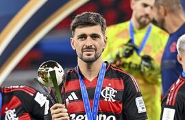 El uruguayo Giorgian de Arrascaeta (31), goleador del Flamengo.
