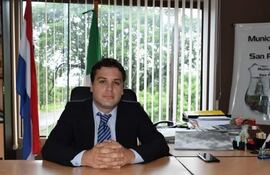 Líder Fabián Almada, intendente