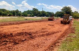 Inician la obra de modernización de la antigua Ruta Py02 de Coronel Oviedo.