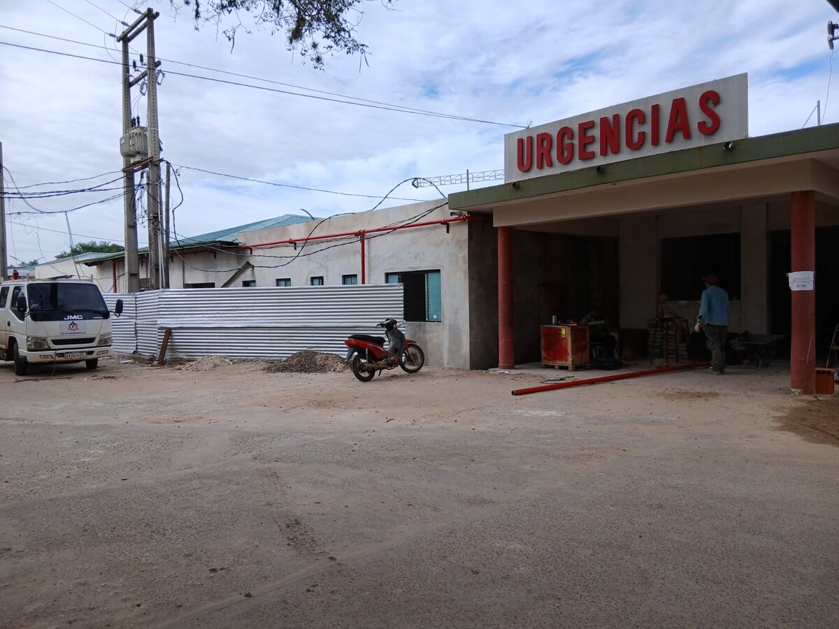 Laboratorio del Hospital Regional de Pilar funciona con limitaciones por falta de reactivos