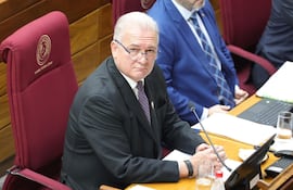 Emiliano Rolón en la reunión reservada con la Mesa Directiva del Senado.