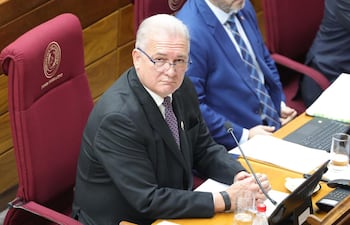 Emiliano Rolón en la reunión reservada con la Mesa Directiva del Senado.
