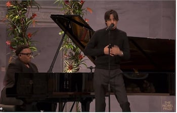 Danny Ocean abre la gala de entrega del Nobel de la Paz a María Corina Machado.