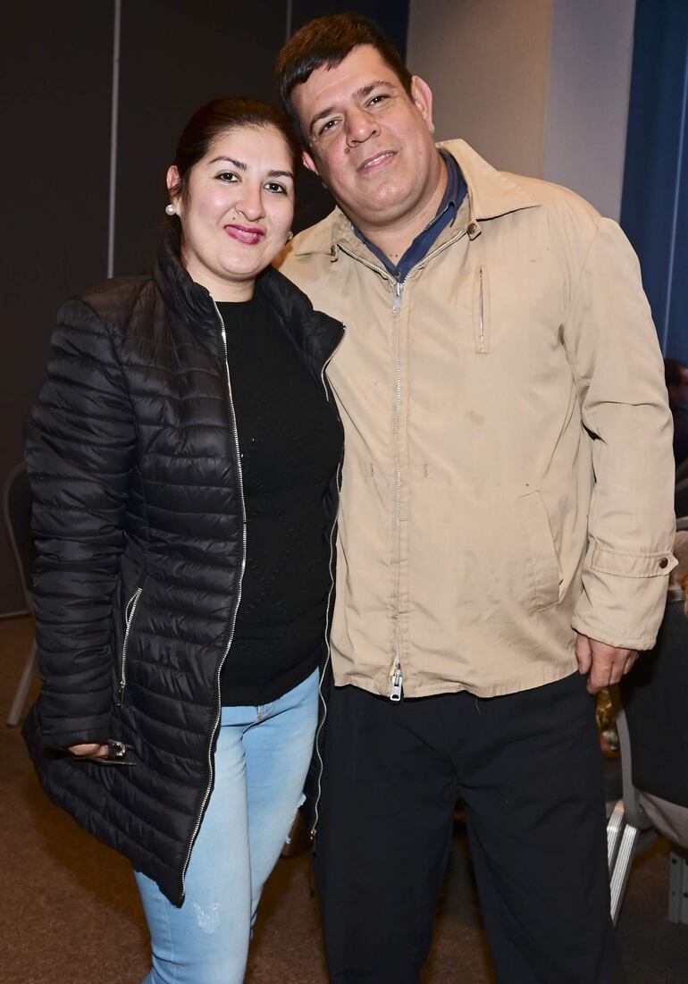 Angela Otazú y Leonardo Sosa.