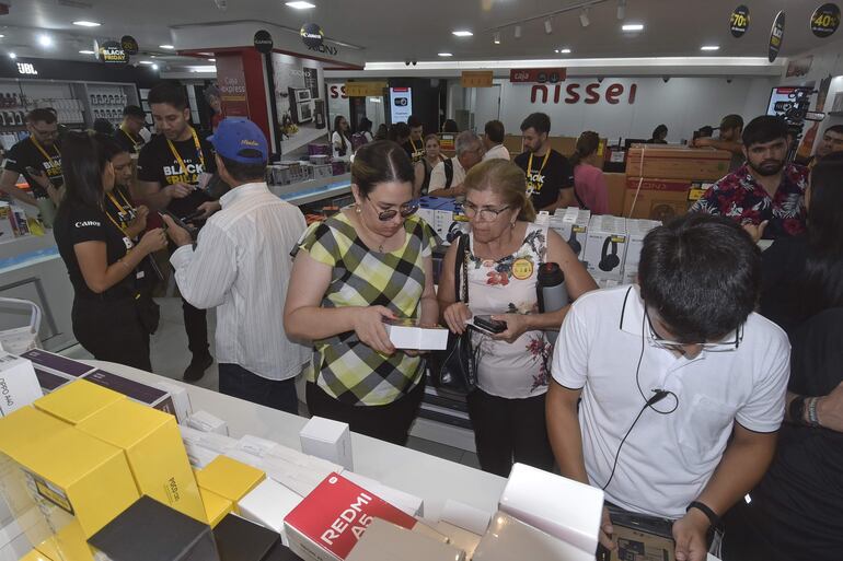Varios artículos, con descuentos de hasta el 70%, ofrece el Black Friday de Nissei.