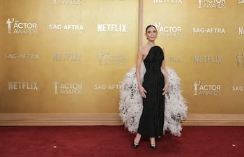 Demi Moore llegando a los 32º Premios Anuales de Actor en el Shrine Auditorium y Expo Hall en Los Ángeles, California. (Rodin Eckenroth/Getty Images/AFP)