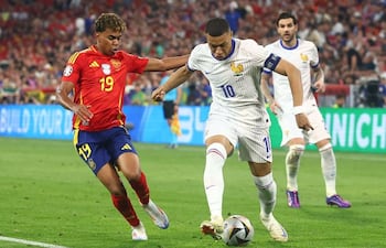 Kyliam Mbappé y Lamine Yamal, dos de las grandes figuras que tendrá el duelo entre Francia y España, por las semifinales del Mundial 2026.
